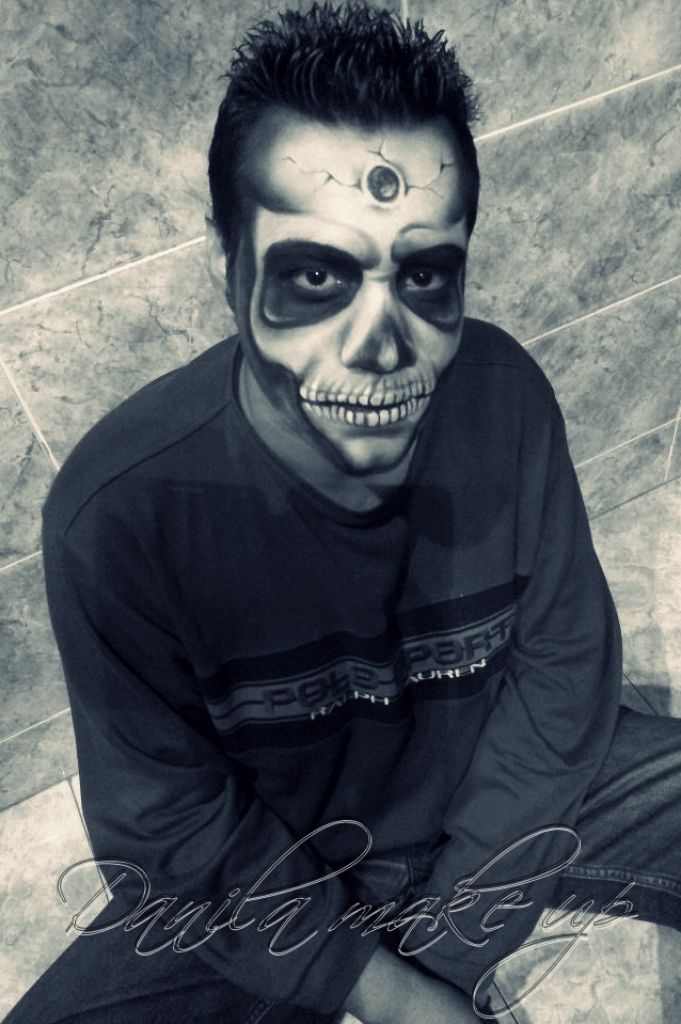 make up skull