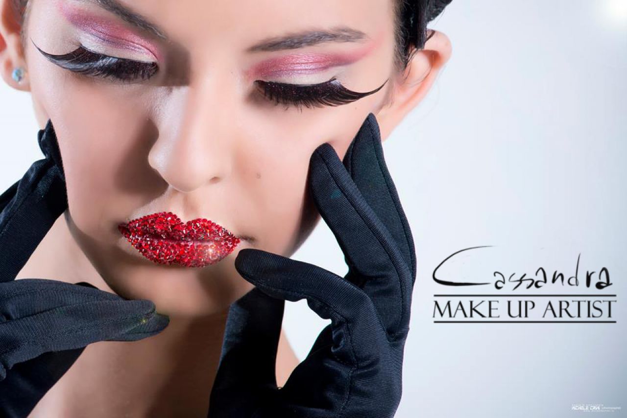 Shooting - Red Sparkling Lips