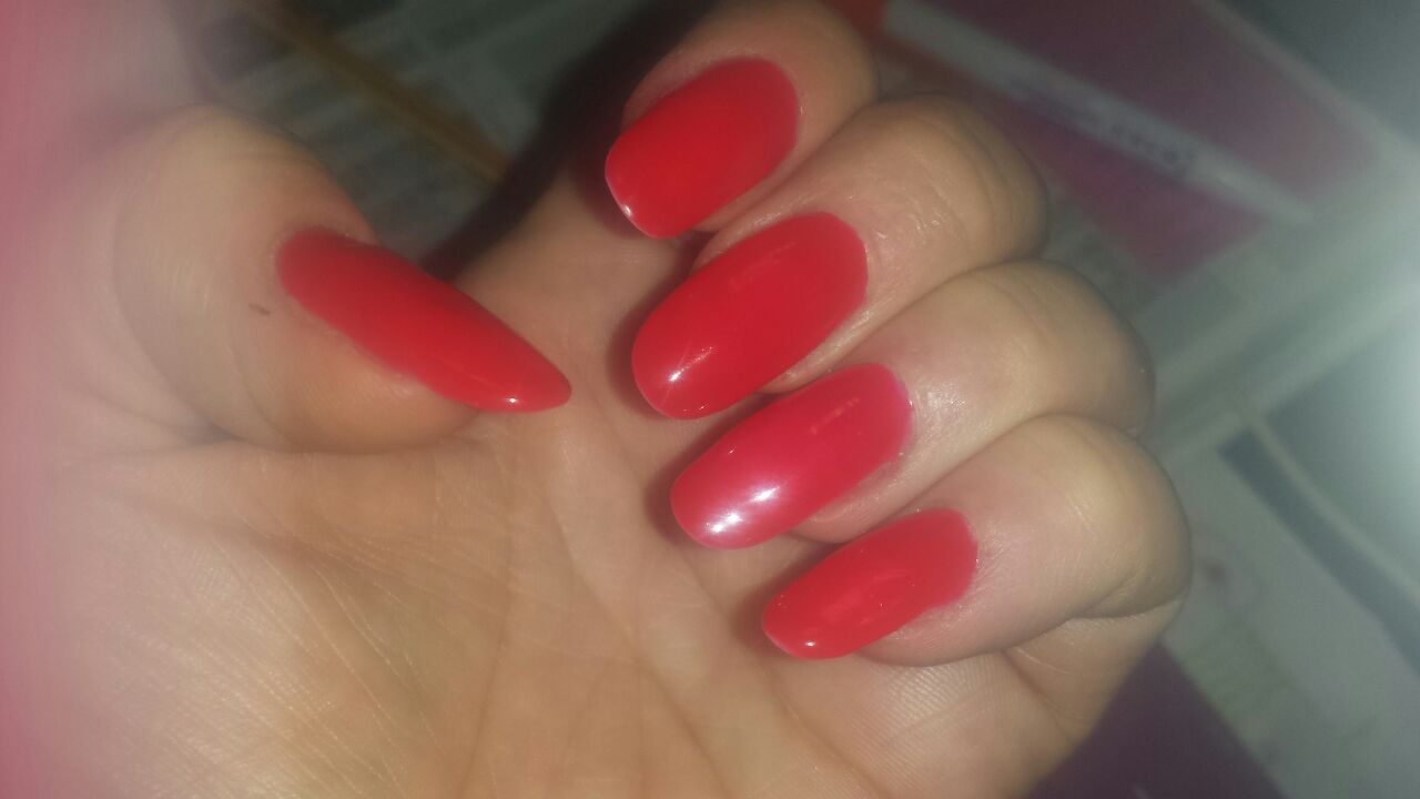 red nails for Woman Red Devil Make Up