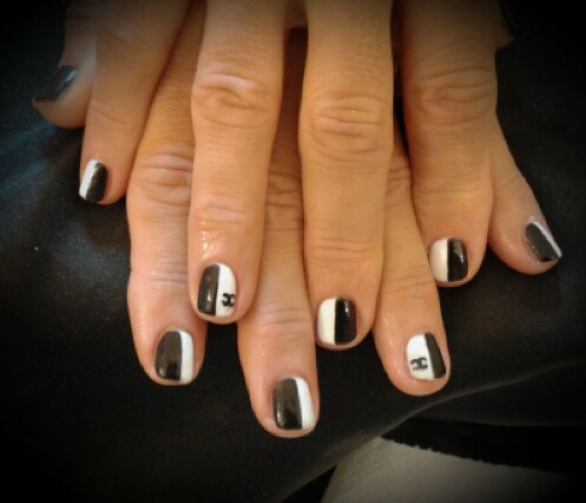 nails chanel